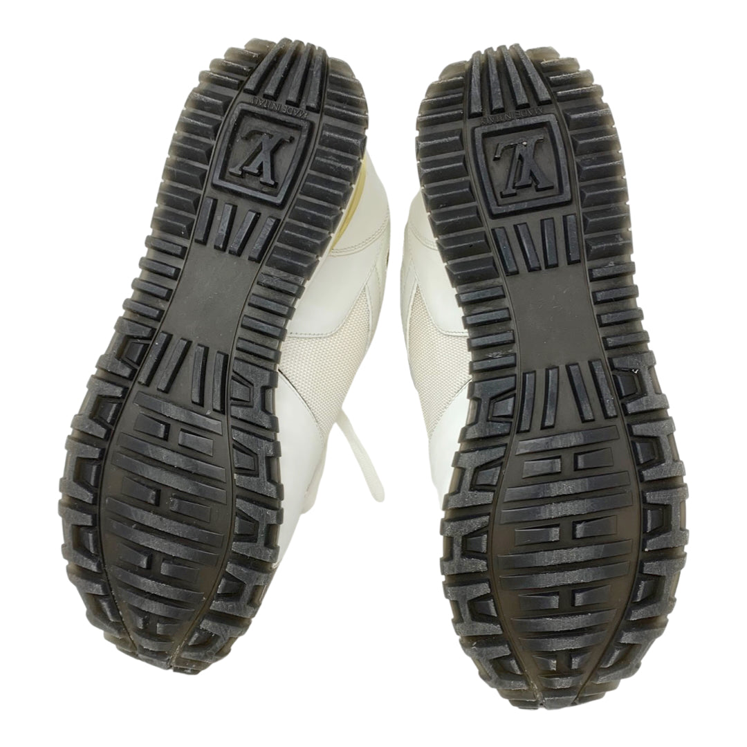 Louis Vuitton Run Away Sneaker White. Size 06.0